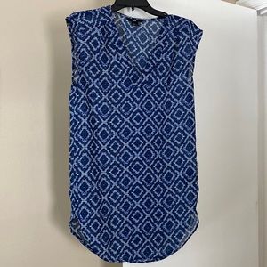 Sleeveless blouse